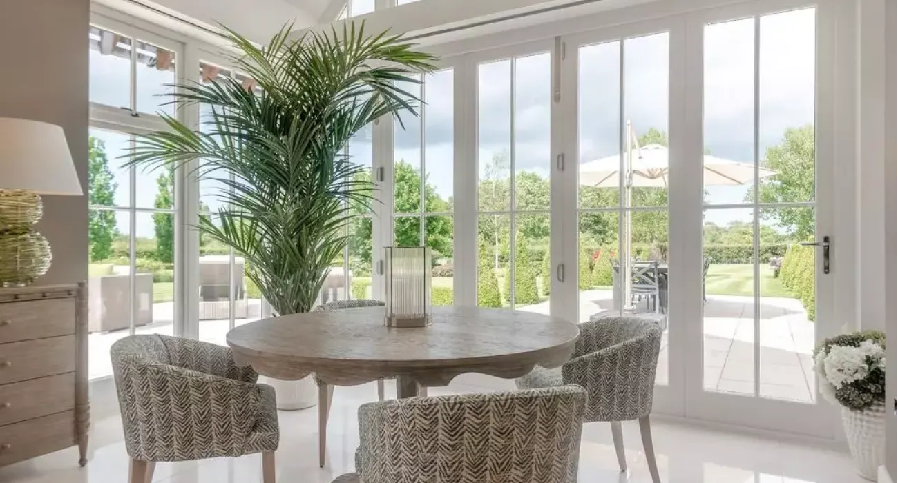 Atlantic Interiors Home Hero Bed & Lamp