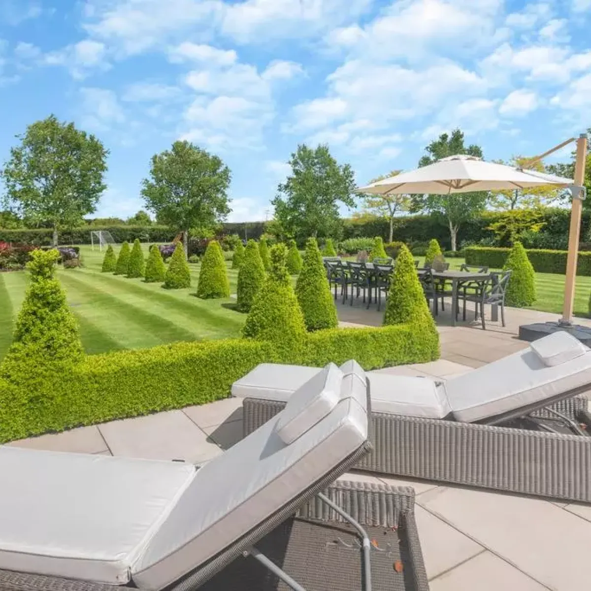 Atlantic Interiors Home Hero Bed & Lamp