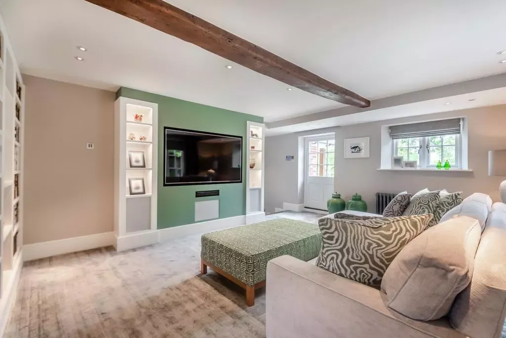 Atlantic Interiors Home Hero Bed & Lamp