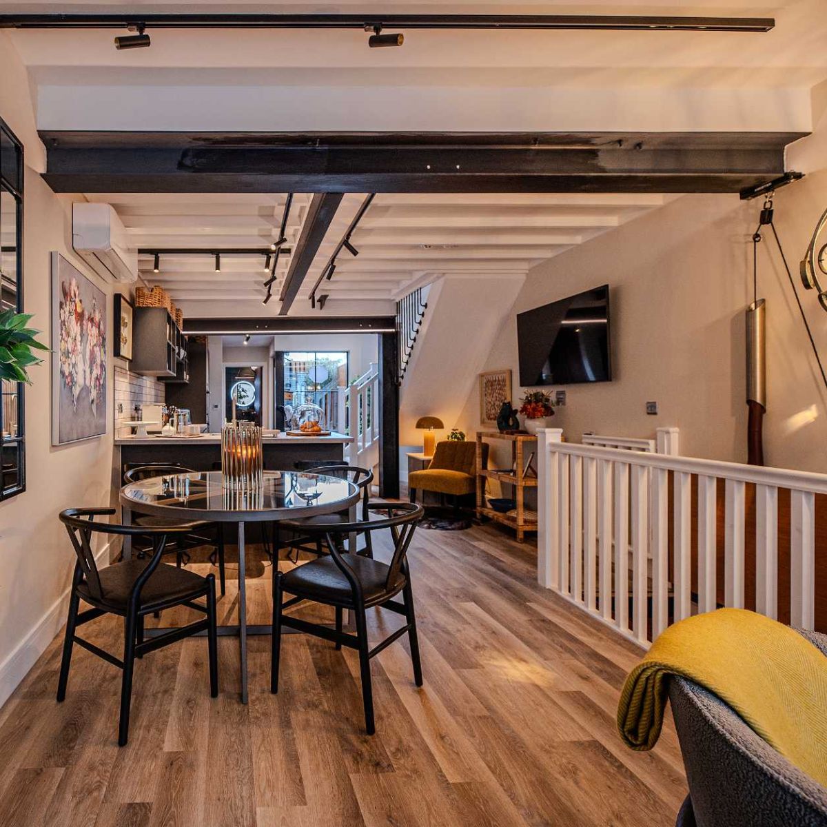 Atlantic Interiors Home Hero Sofa Wallpaper